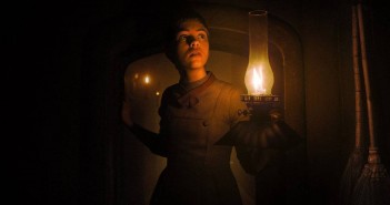xsophia-lillis-in-gretel-hansel.jpg.pagespeed.ic.d0MeI1vdkK