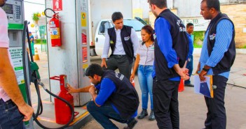 Foto-1_Divulgação_Procon_03022017-PROCON-MA-e-ANP-fiscalizam-e-autuam-postos-de-combustíveis-por-irregularidades-na-Grande-Ilha-1024x682